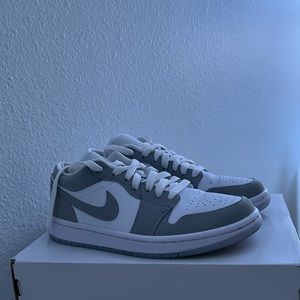 Nike Air Jordan - Wolf Grey